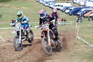 220 pilotes sur l&#039;endurance moto à Sauvessanges