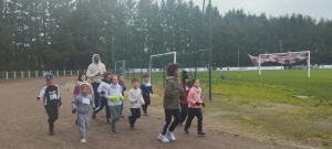 Sainte-Sigolène : 311 km parcourus par les écoliers de Germaine-Tillion au cross olympique et solidaire