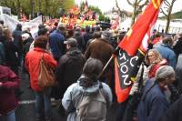 Le Puy-en-Velay : une manif sous le signe du muguet