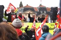 Le Puy-en-Velay : une manif sous le signe du muguet