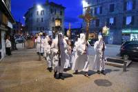 Tence : la procession des pénitents blancs en images