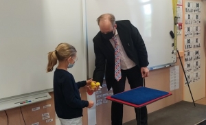 Yssingeaux : un magicien apparaît à l&#039;école Jean-de-la-Fontaine