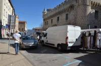 La présence des camions des forains pose des problèmes de circulation sur la place Foch.