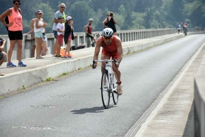 Théo Debard tout puissant sur le Triathlon des Sucs