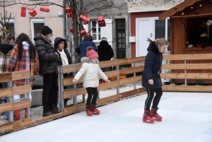 Yssingeaux : la patinoire est ouverte sur la place du Marché