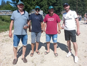 Riotord : 50 doublettes au concours de pétanque de Laperio