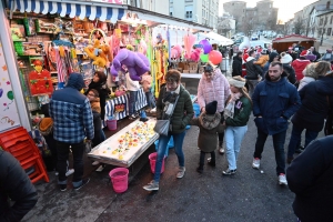 Monistrol-sur-Loire : le marché de Noël se poursuit ce dimanche sur la place Néron