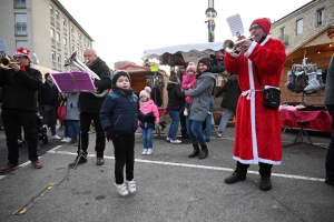 Monistrol-sur-Loire : le marché de Noël se poursuit ce dimanche sur la place Néron