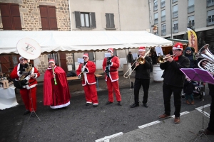 Monistrol-sur-Loire : le marché de Noël se poursuit ce dimanche sur la place Néron