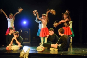 Yssingeaux : 600 enfants de l&#039;enseignement public sur scène pour le spectacle de Noël