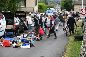 Bessamorel : après la pluie arrivent le beau temps et les chineurs