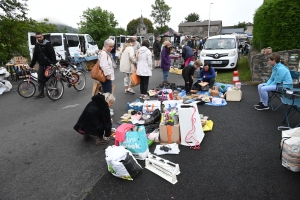 Bessamorel : après la pluie arrivent le beau temps et les chineurs