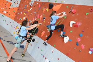 Le championnat UNSS d&#039;escalade rassemble les collégiens à Retournac