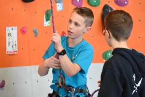 Le championnat UNSS d&#039;escalade rassemble les collégiens à Retournac