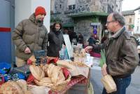 Le pain de la Boulangerie autrement de Saint-Pierre-Eynac, et les légumes de Suzanne Bertrand d&#039;Yssingeaux, ont garni le panier du gourmand Claude Fabre.