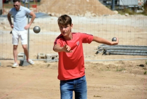 Saint-Romain-Lachalm : le concours de pétanque mène la fête