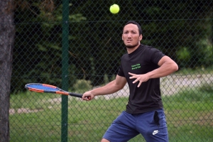 Tennis : Chloé Treyve et Alex Perrier remportent le tournoi de Bas-en-Basset