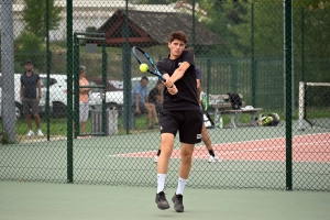 Tennis : Chloé Treyve et Alex Perrier remportent le tournoi de Bas-en-Basset