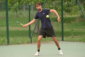 Tennis : Chloé Treyve et Alex Perrier remportent le tournoi de Bas-en-Basset