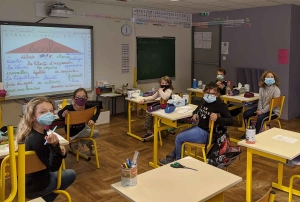 Riotord : les enfants de l&#039;école publique ont rendu hommage à Samuel Paty