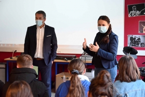 Christophe Bonnefois, directeur de la CAF, et Geneviève Dauphin, enseignante des sciences sanitaires et sociales.