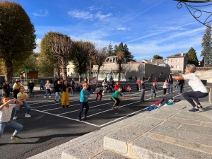 Yssingeaux : les écoliers de Jean-de-la-Fontaine bougent avec Tabata