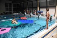 Ils ont nagé en relais pendant douze heures à la piscine de Montbarnier