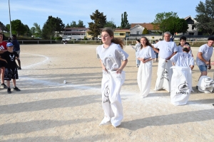 Seize équipes très joueuses aux jeux interquartiers des Villettes (vidéo)