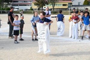 Seize équipes très joueuses aux jeux interquartiers des Villettes (vidéo)