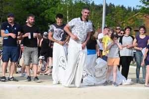 Seize équipes très joueuses aux jeux interquartiers des Villettes (vidéo)