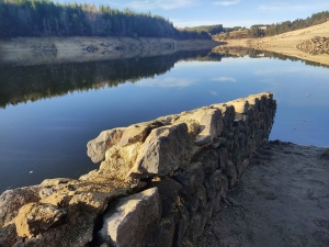 Lapte : les ruines de Piboulet, une attraction sortie des eaux au barrage de Lavalette