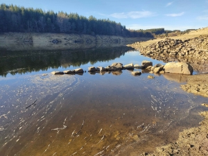 Lapte : les ruines de Piboulet, une attraction sortie des eaux au barrage de Lavalette