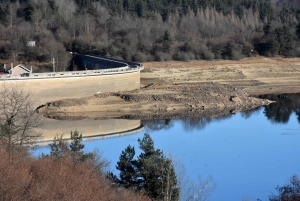 Lapte : les ruines de Piboulet, une attraction sortie des eaux au barrage de Lavalette