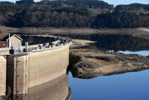 Lapte : les ruines de Piboulet, une attraction sortie des eaux au barrage de Lavalette