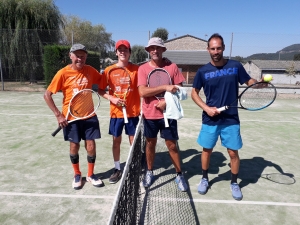 Tennis : le premier TMC en double de Saint-Julien-Chapteuil monte au filet