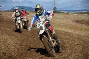 Course sur prairie de Saint-Maurice-de-Lignon : les motos Open (série 1)