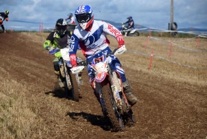 Course sur prairie de Saint-Maurice-de-Lignon : les motos Open (série 1)