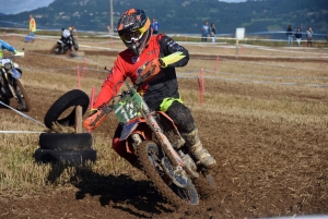 Course sur prairie de Saint-Maurice-de-Lignon : les motos Open (série 1)