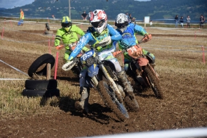 Course sur prairie de Saint-Maurice-de-Lignon : les motos Open (série 1)