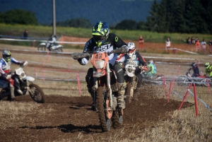 Course sur prairie de Saint-Maurice-de-Lignon : les motos Open (série 1)