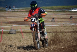 Course sur prairie de Saint-Maurice-de-Lignon : les motos Open (série 1)