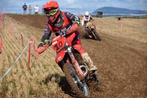 Course sur prairie de Saint-Maurice-de-Lignon : les motos Open (série 1)