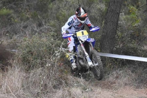 Bas-en-Basset : dernière ligne droite avant l&#039;enduro moto