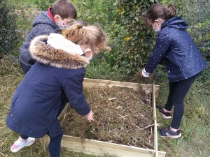 Les Villettes : un projet de jardinage mené à l&#039;école de &quot;Trevas&quot;