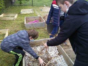 Les Villettes : un projet de jardinage mené à l&#039;école de &quot;Trevas&quot;