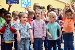 Sainte-Sigolène : les maternelles de l&#039;école Germaine-Tillon ont rejoint les classes chantantes