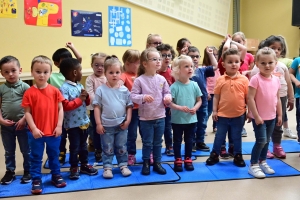 Sainte-Sigolène : les maternelles de l&#039;école Germaine-Tillon ont rejoint les classes chantantes