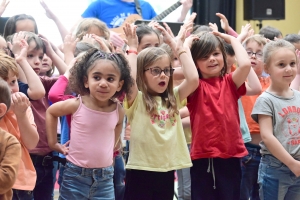 Sainte-Sigolène : les maternelles de l&#039;école Germaine-Tillon ont rejoint les classes chantantes