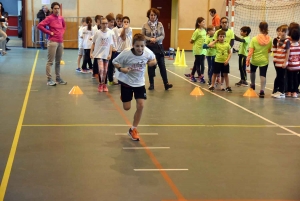 Bas-en-Basset : 80 enfants au kid athlé dans le gymnase