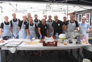 Yssingeaux : 800 repas sarassou servis par les pompiers pour le 14 juillet